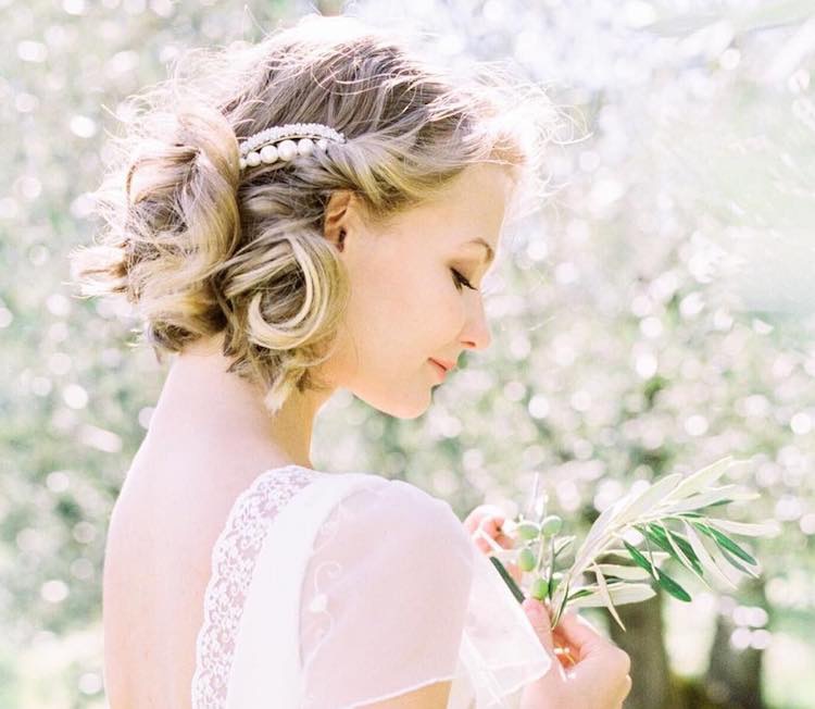 capelli corti sposa acconciature 2018