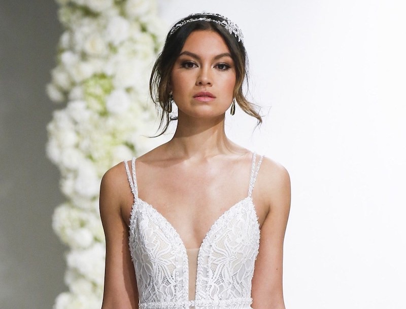 acconciatura sposa 2019 coroncina