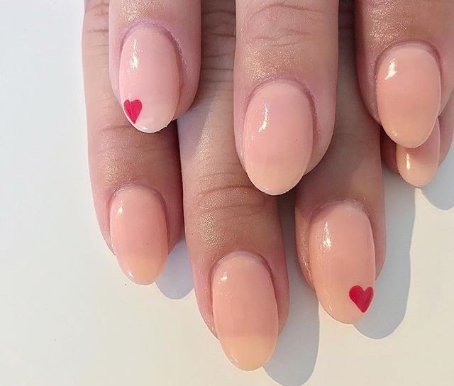 unghie-smalto-rosa-nail-art-estive-2018.